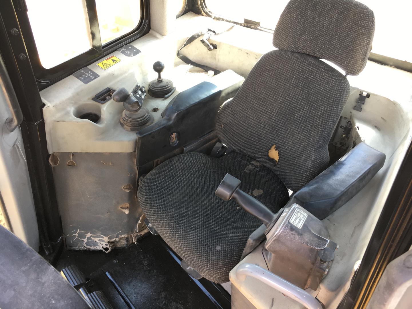 ./imagenes/INVOICE/2019/16115/TOPADOR FRONTAL CATERPILLAR D6T XL (48).JPG